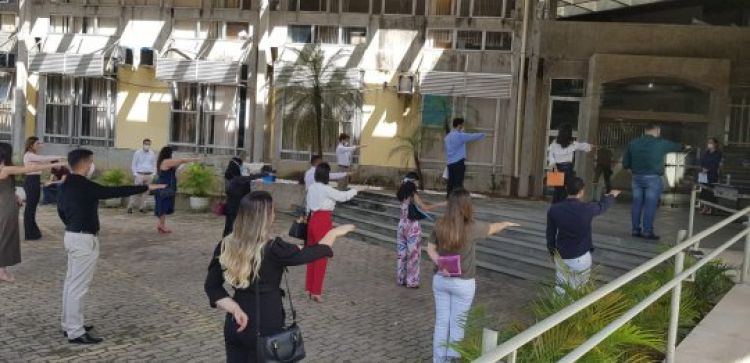 Com Informações: GP1