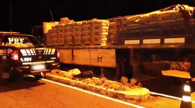 Com informações do NUCOM