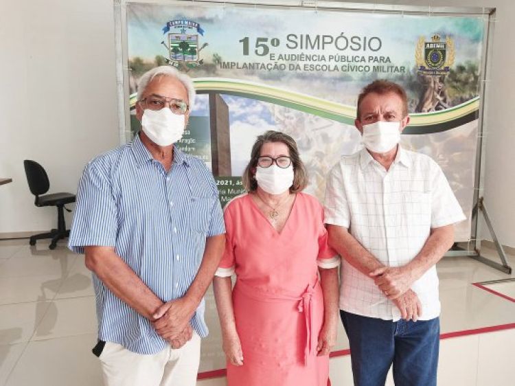 Imagem: Reprodução - Facebook 