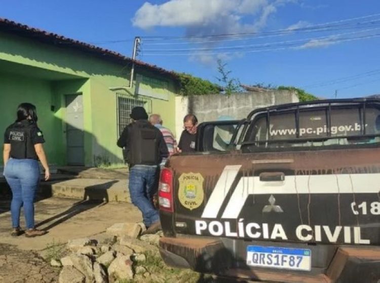 Com Informações: Revista AZ