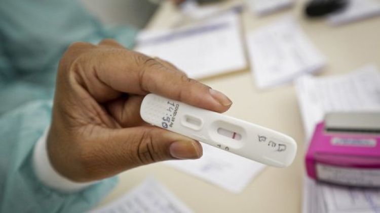 Teste Covid-19 — Foto: Breno Esaki / Agência Saúde do DF