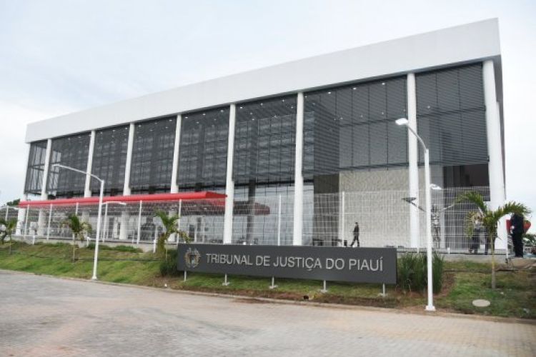 https://portalodia.com/noticias/piaui/tribunal-de-justica-retorna-com-atendimento-presencial-em-abril-391162.html