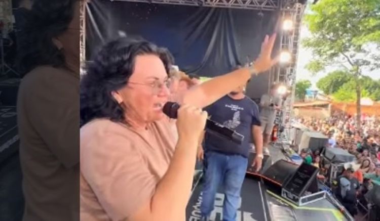 Prefeito Jôve em festa com Zé Vaqueiro na cidade de Altos (PI). Foto: Reprodução