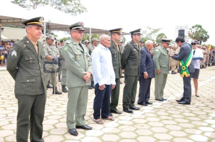 Homenageados com títulos e medalhas de honra ao mérito pelo governo do estado em 2016