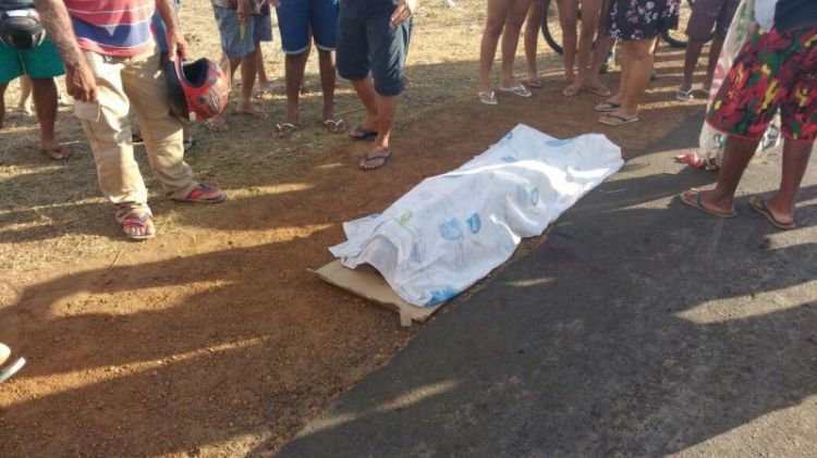 Vítima tentava cruzar a rodovia BR-343, saindo do conjunto Renascer para o Bairro Cidade Nova, quando foi colhido por uma carreta