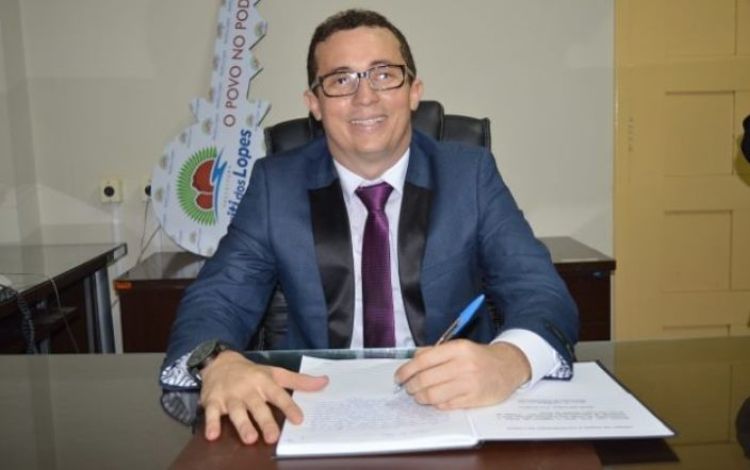 Prefeito de Buriti dos Lopes “Júnior Percy Sardião”. Fotos: portalbocadopovo