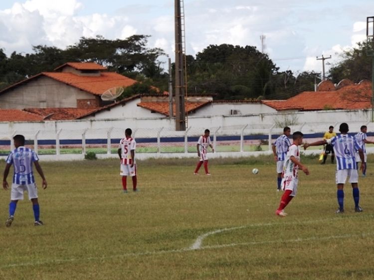 Há quatro anos os dois times não se enfrentam.