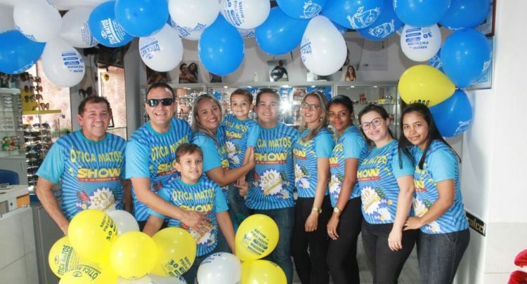 Funcionários prontos para receber os clientes. Foto: Arquivo em Foco